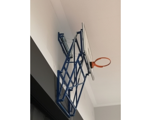 Konstrukcja do koszykówki podnoszona elektrycznie pionowo